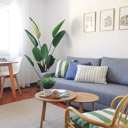 R2R - Apartamento En Cimadevilla - 130B * Gijon